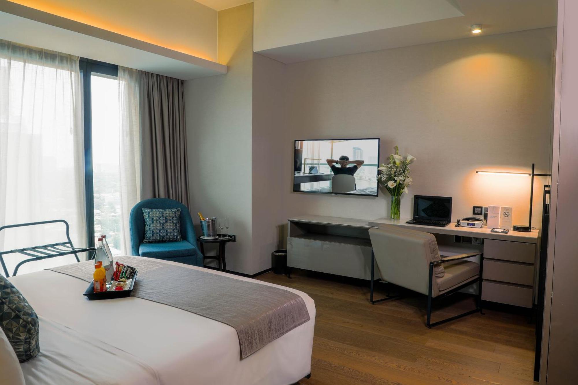 Hotel Oakwood Makati Avenue Makati City Exterior foto